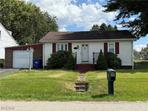 106 N Surry Rd, East Liverpool, OH 43920
