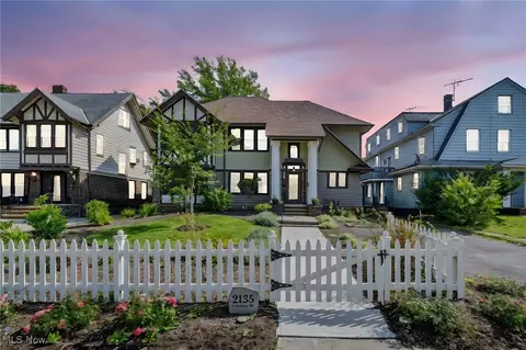 2135 Coventry Rd, Cleveland Heights, OH 44118