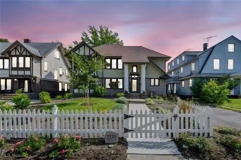2135 Coventry Rd, Cleveland Heights, OH 44118