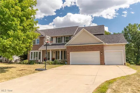 6296 Margate Cir NW, Canton, OH 44718