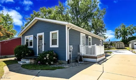 3322 Perrydale St NW, Uniontown, OH 44685