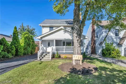 2128 Hampstead Rd, Cleveland Heights, OH 44118