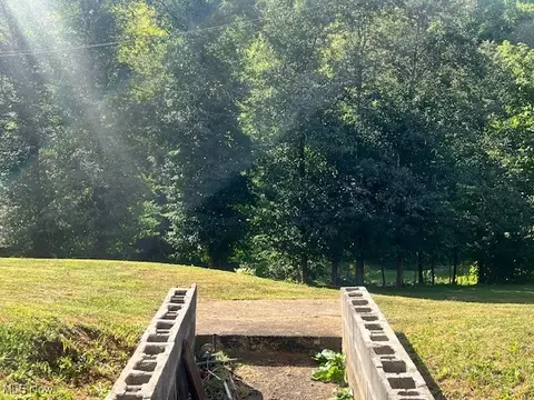 Exterior - 62 Engine, Reader, WV 26167 photo 3 of 3