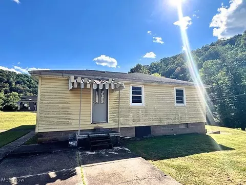 Exterior - 62 Engine, Reader, WV 26167 photo 1 of 3
