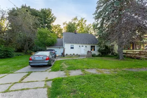 5207 Samuel Ave, Ashtabula, OH 44004 photo 3