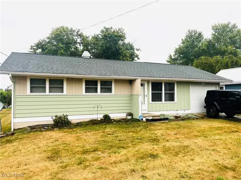 538 6th St NW, Carrollton, OH 44615