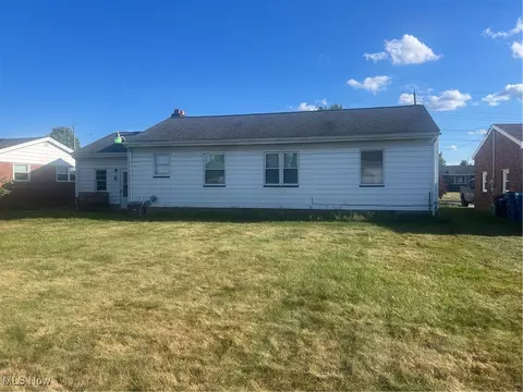 231 Overlook Blvd, Struthers, OH 44471 photo 7