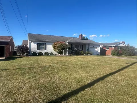 231 Overlook Blvd, Struthers, OH 44471 photo 4