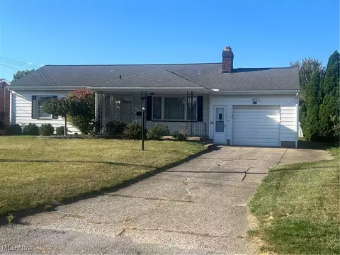 231 Overlook Blvd, Struthers, OH 44471 photo 2