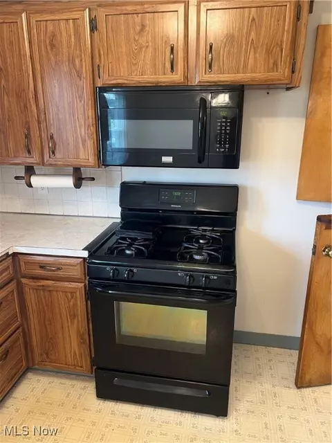 231 Overlook Blvd, Struthers, OH 44471 photo 19