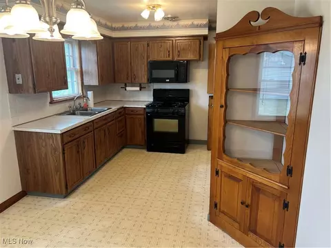 231 Overlook Blvd, Struthers, OH 44471 photo 15