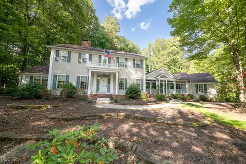 7511 Herrick Park Dr, Hudson, OH 44236
