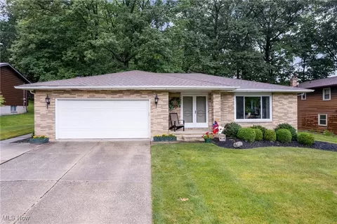 7020 Donna Rae Dr, Seven Hills, OH 44131