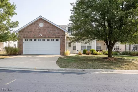 4338 Greenway Trail St, Massillon, OH 44647