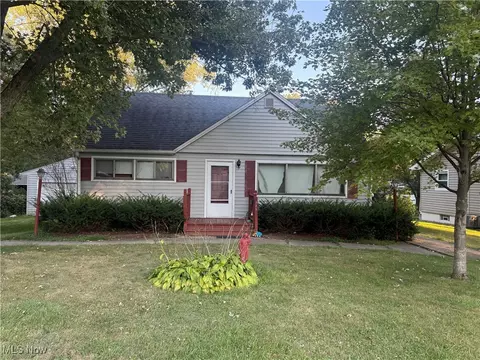 726 Artesian Ave, Newton Falls, OH 44444