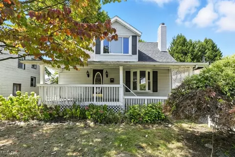 868 Iredell St, Akron, OH 44310