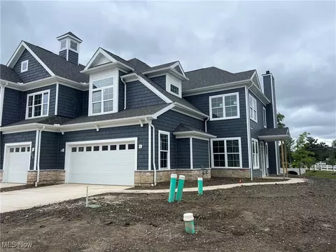 500 Port Side Dr, Avon Lake, OH 44012