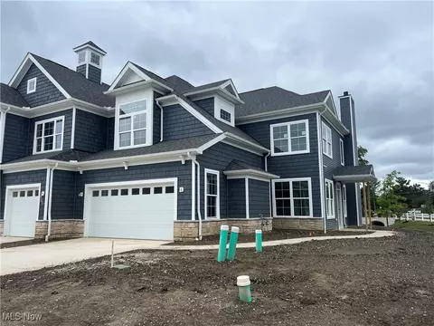 500 Port Side Dr, Avon Lake, OH 44012