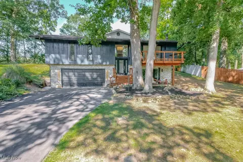 4870 Firwood Dr, North Canton, OH 44720