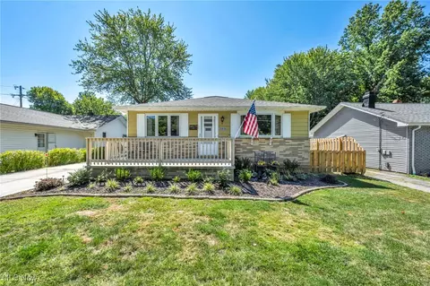 35656 Roberts Rd, Eastlake, OH 44095