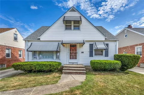 355 E 327th St, Willowick, OH 44095