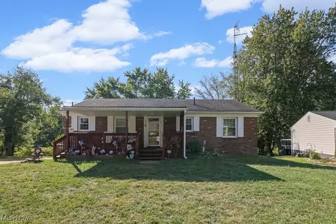 2221 Oak Ave SE, Massillon, OH 44646