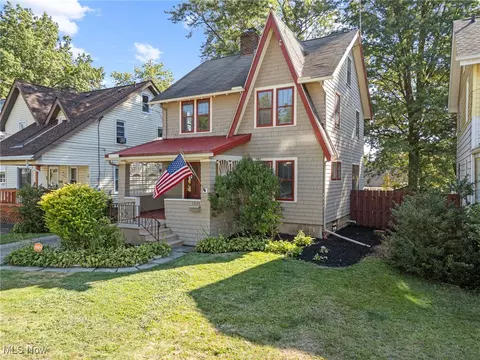 1523 8th St, Cuyahoga Falls, OH 44221