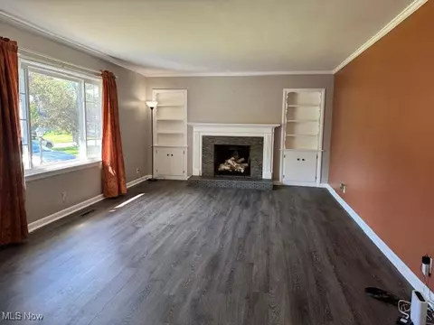 Living - 2045 E 42nd St, Ashtabula, OH 44004 photo 1 of 10