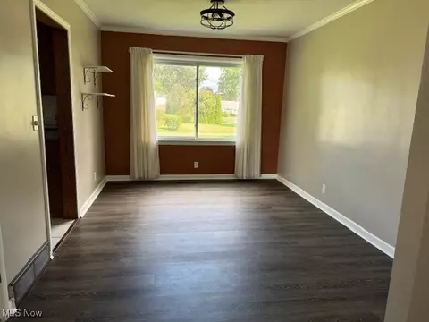 Living - 2045 E 42nd St, Ashtabula, OH 44004 photo 5 of 10