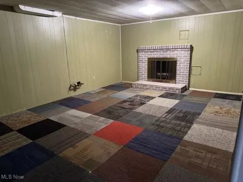 Living - 2045 E 42nd St, Ashtabula, OH 44004 photo 6 of 10
