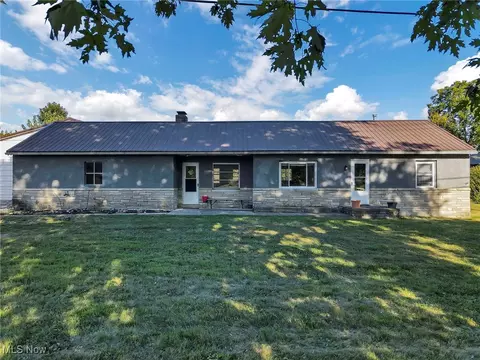 5636 Old Logan Rd SE, Lancaster, OH 43130