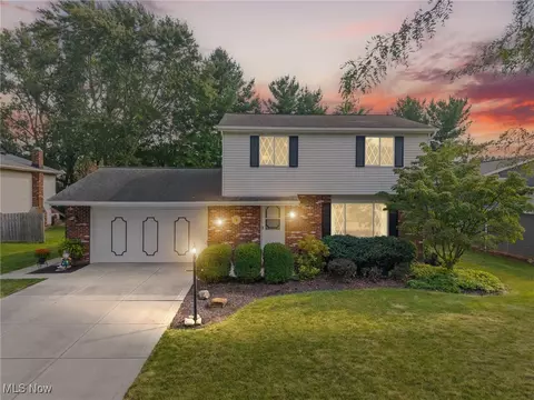 14243 Revere Cir, Middleburg Heights, OH 44130