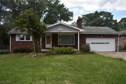 404 S Bon Air Ave, Youngstown, OH 44509