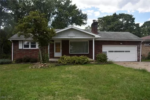 404 S Bon Air Ave, Youngstown, OH 44509