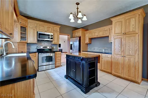 10870 County Road 6, Killbuck, OH 44637 photo 8