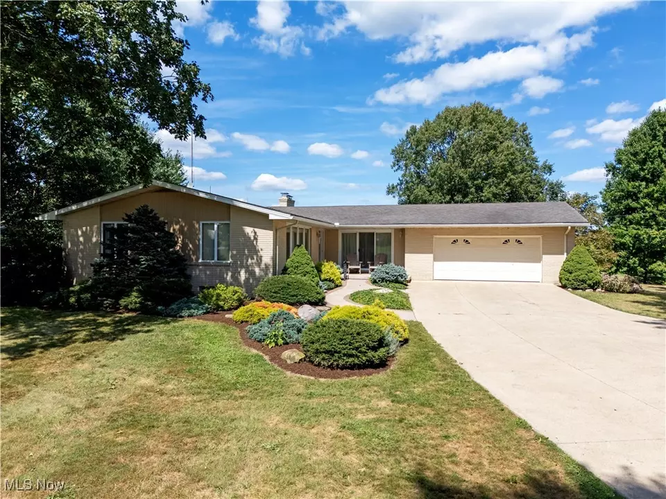  14990 Back Massillon Rd, Orrville, OH 44667 photo 1