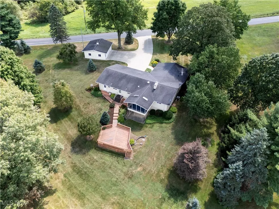  14990 Back Massillon Rd, Orrville, OH 44667 photo 2