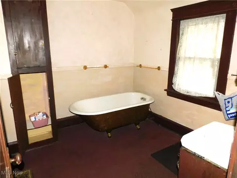 Bath - 730 W 57th St, Ashtabula, OH 44004 photo 1 of 2