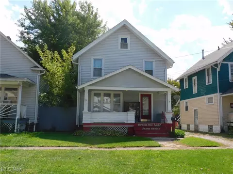 730 W 57th St, Ashtabula, OH 44004