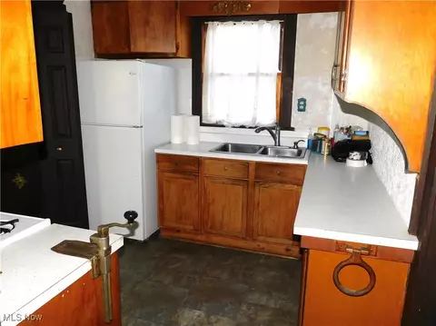 Kitchen - 730 W 57th St, Ashtabula, OH 44004 photo 1 of 2