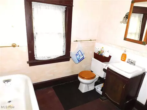 Bath - 730 W 57th St, Ashtabula, OH 44004 photo 2 of 2