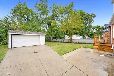 29601 Lakeshore Blvd, Willowick, OH 44095 photo 28
