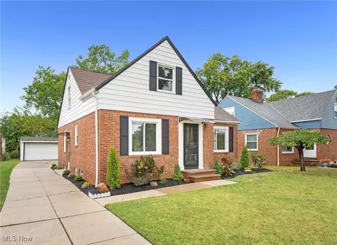 29601 Lakeshore Blvd, Willowick, OH 44095