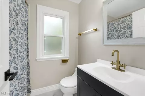 29601 Lakeshore Blvd, Willowick, OH 44095 photo 17