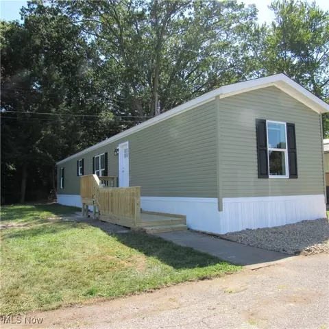 3785 S Main St, Akron, OH 44319