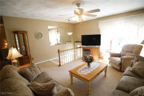7018 Freeland Dr, Elyria, OH 44035 photo 6