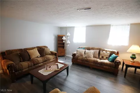 7018 Freeland Dr, Elyria, OH 44035 photo 14
