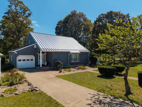 2444 Ervin Ln, Stockport, OH 43787