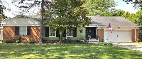 4036 Stratford Rd, Youngstown, OH 44512