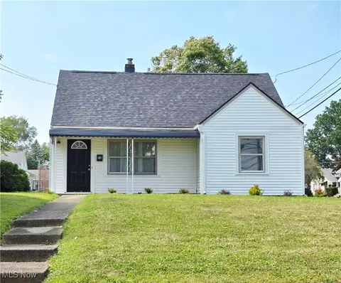 98 N Navarre Ave, Youngstown, OH 44515